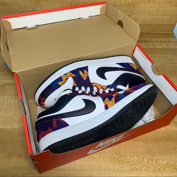 Nike Air Jordan 1 Low "Nothing But Net" Obsidian - Picture 9 of 9